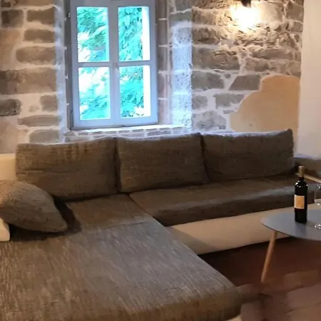 Ferienhaus Beautiful 3-Bed House In Kotli