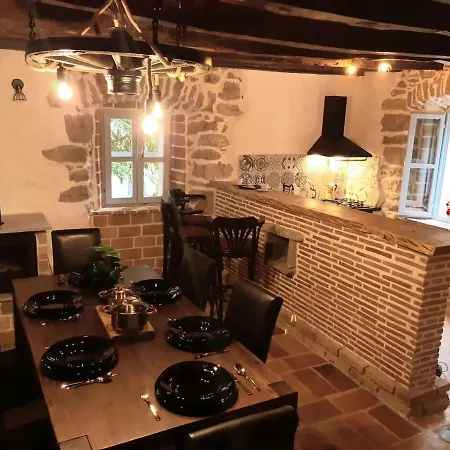 Beautiful 3-Bed House In Kotli *